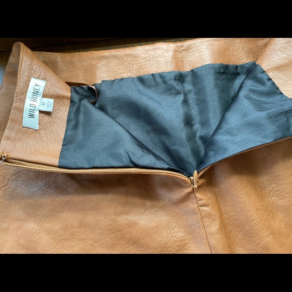 •NEW•Wild Honey Ladies Camel Brown Vegan Leather Skirt - Picture 11 of 14